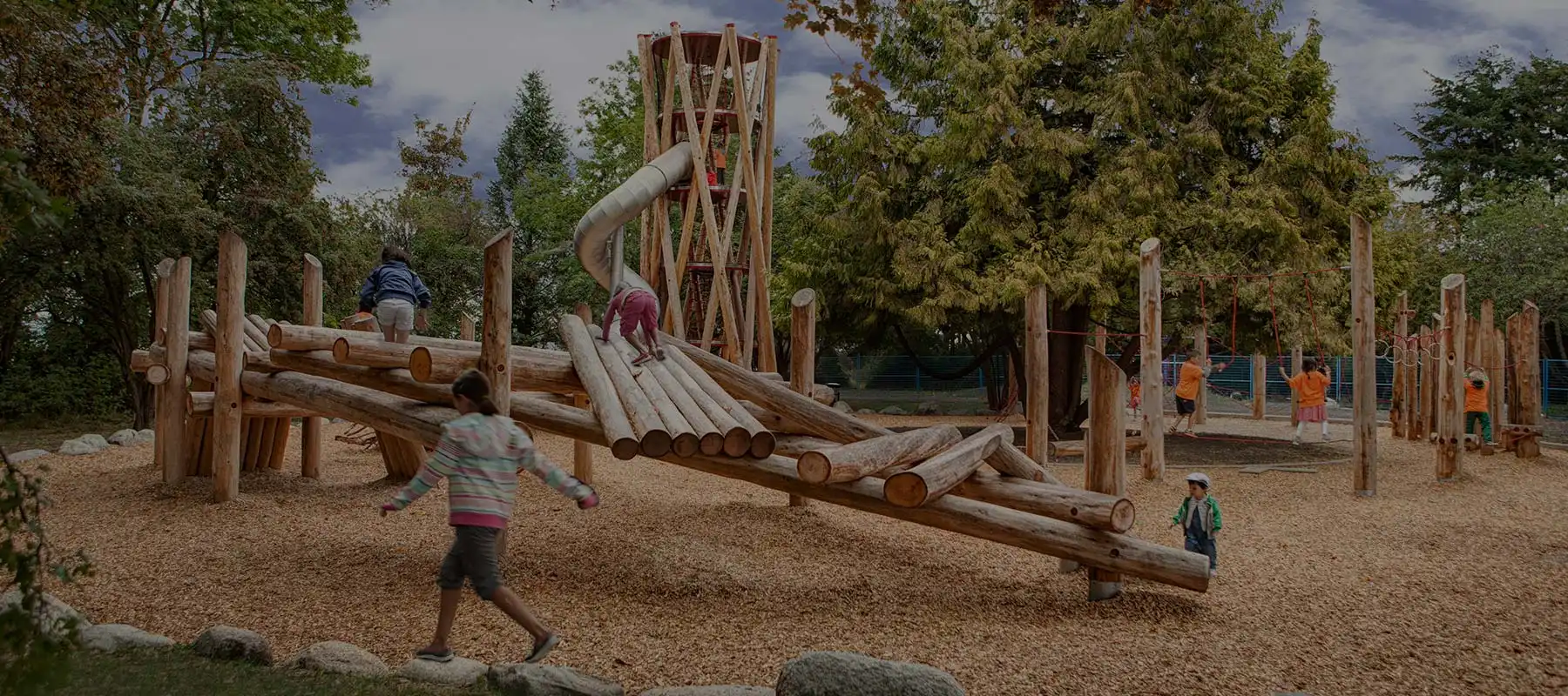 King Communications | Réalisations | Cour à bois